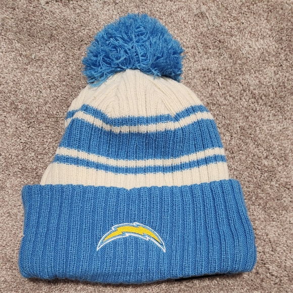 Los Angeles Chargers New Era Sideline Cuffed Pom Knit Beanie Winter Hat Unisex - Picture 2 of 2